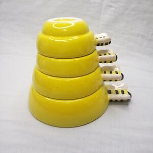 Ceramic Beehive Measuring Cups